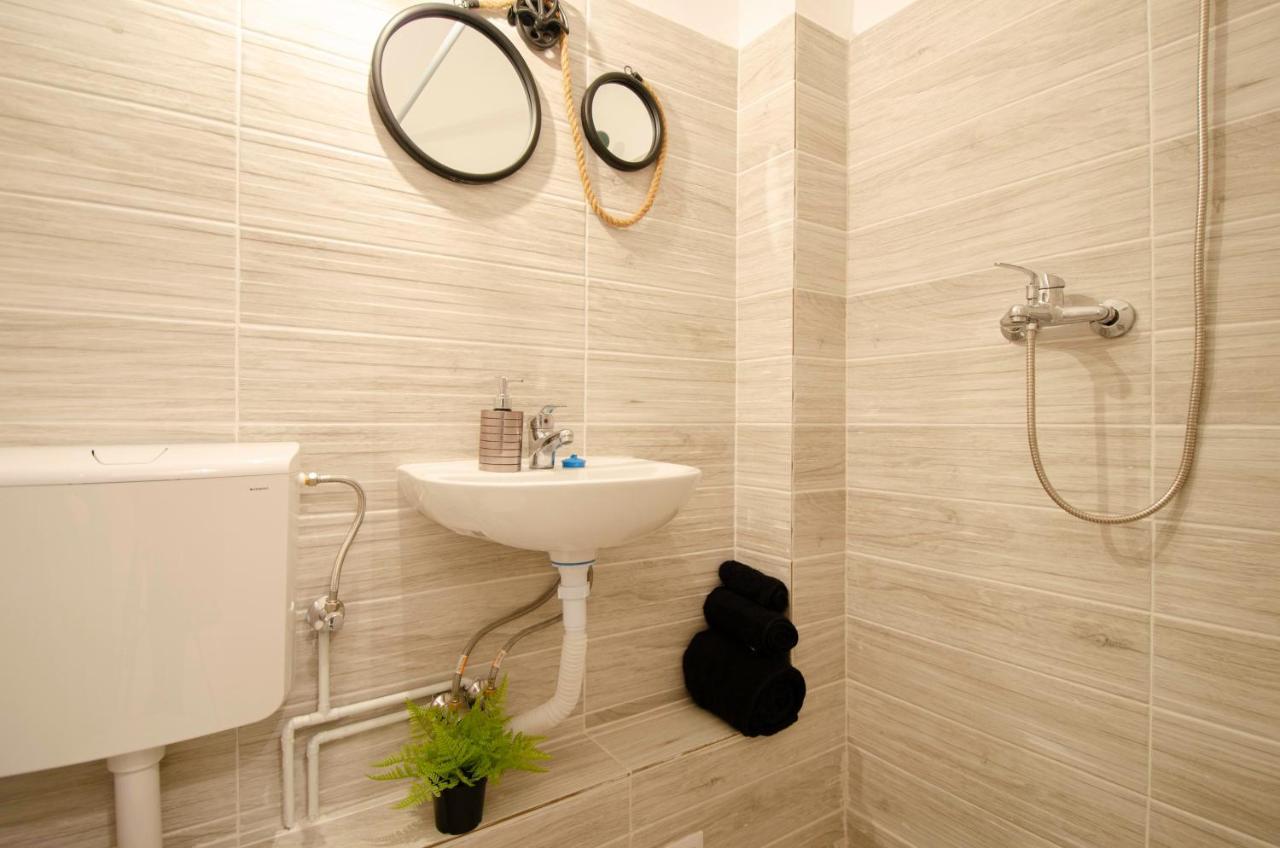 Miha modern&central apartament Arad Exterior foto