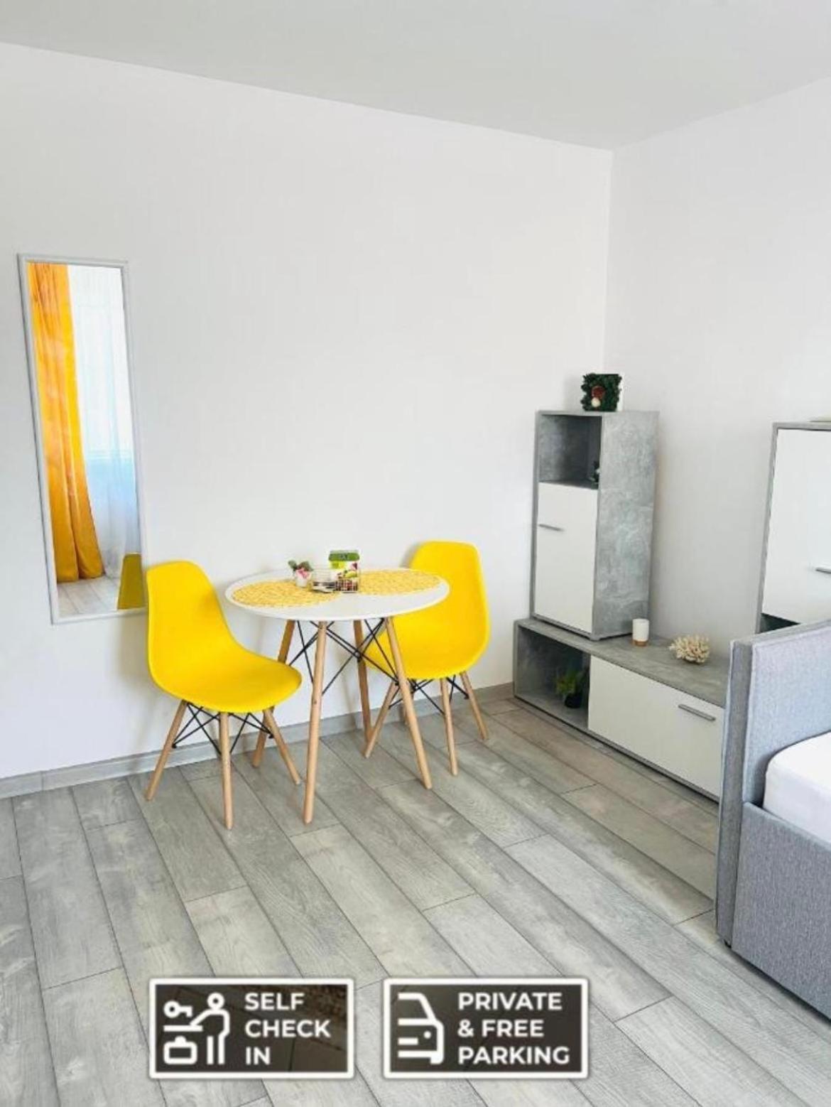 Miha modern&central apartament Arad Exterior foto
